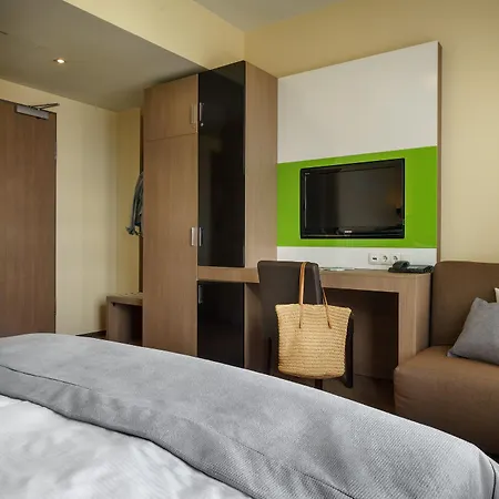 - The Niu, Fusion St. Georg By Ihg
