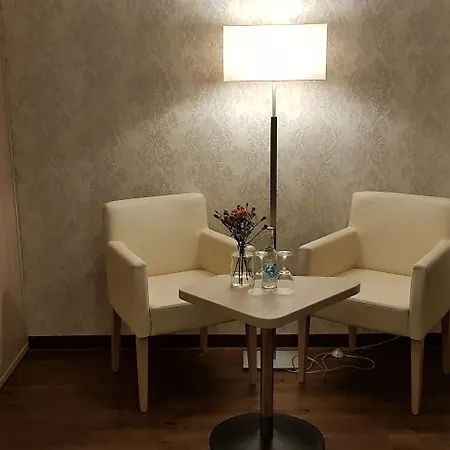 Ξενοδοχείο Budapester Hof 2*