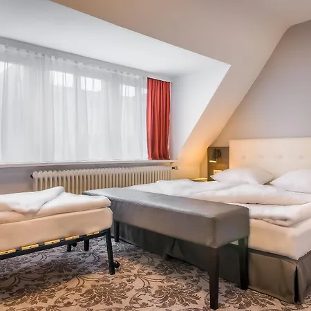 Signature Astoria