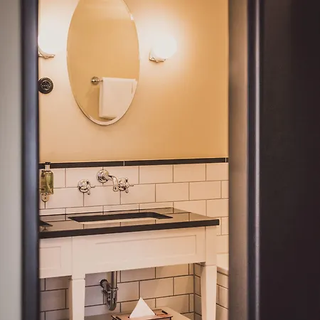 Hotel Henri Downtown 4*