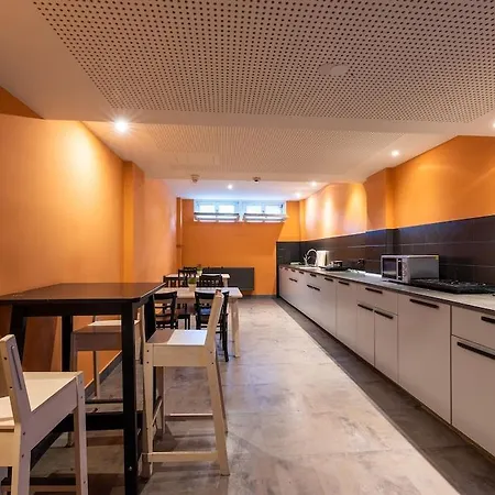 Hotel A&o 2*