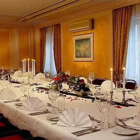 Courtyard By Marriott Airport 4*