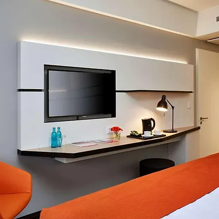 Hyperion Hotel 5*