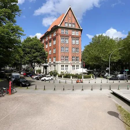 Amsterdam Hotel 3*