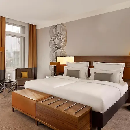 Reichshof Hotel 4*