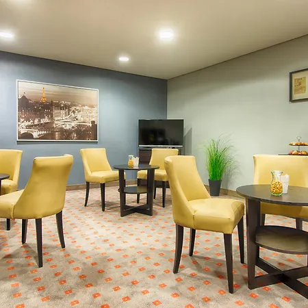 Hotel Leonardo Airport