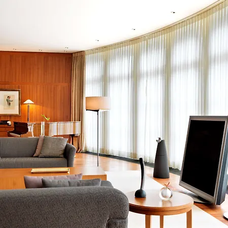 Park Hyatt Hotell