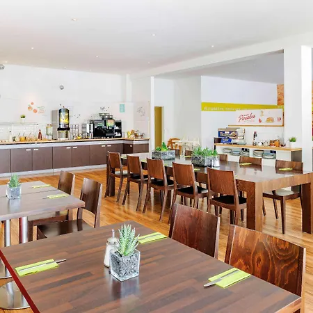 Ibis Styles Alster 2*