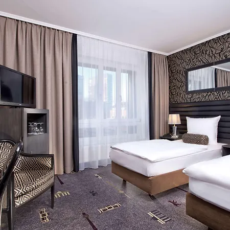 Hotel Park Am Berliner Tor 4*