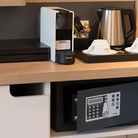 - - Berliner Tor By Ihg Hotel 4*