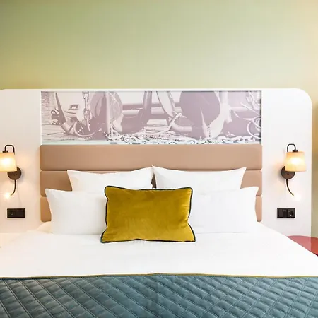 Leonardo Altona 4*