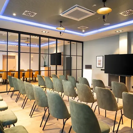 Leonardo Altona Hotel 4*