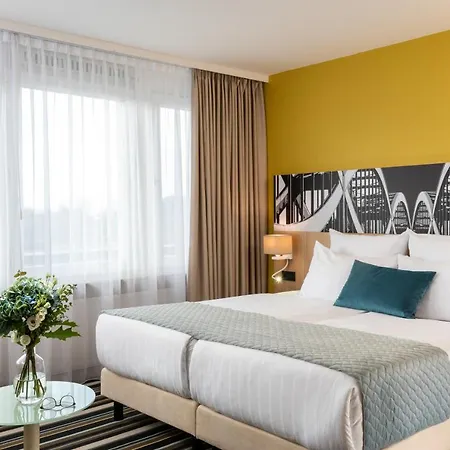 Leonardo Elbbrücken Hotel