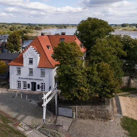 호텔 Traditionshaus By Zollenspieker Faehrhaus 4*