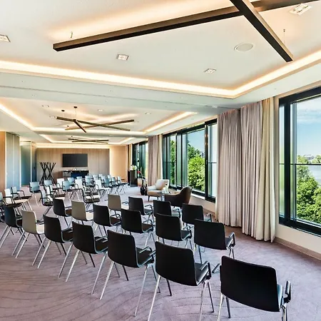 Le Meridien 5*