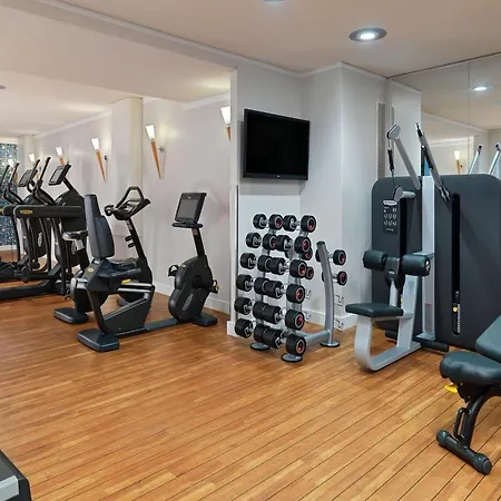 Le Meridien Hotel 5*