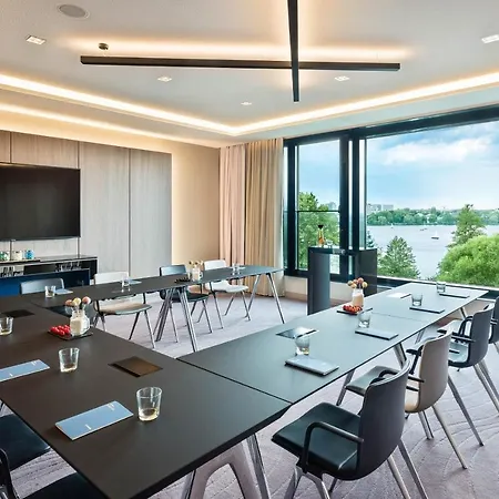 Le Meridien 5*