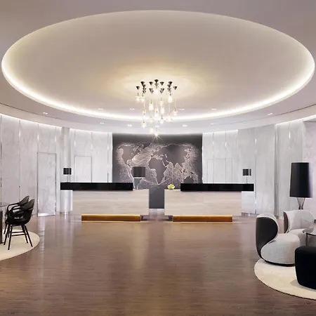 Le Meridien Hotel 5*
