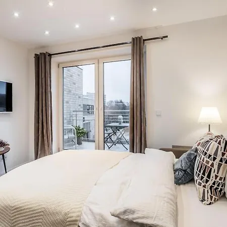 Charming Close To Heart Of * Hambourg
