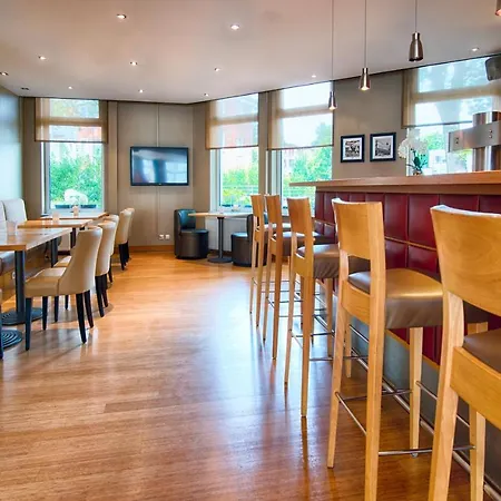 Leonardo Airport Hotel 4*