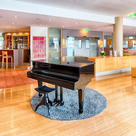 Leonardo Airport Hotel 4*