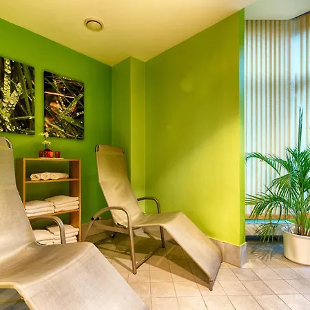 Hotel Leonardo Airport