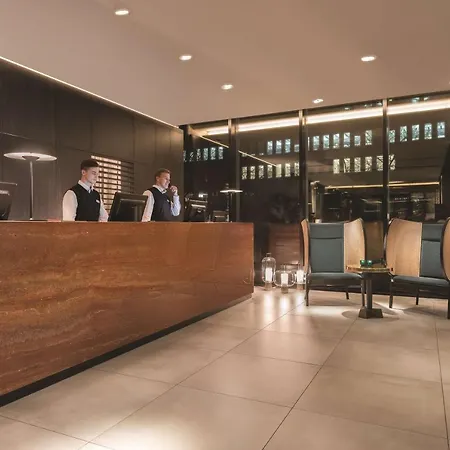 Hotel Adina Speicherstadt 4*