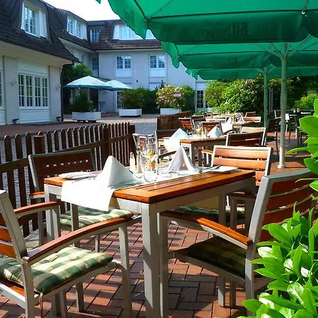 Courtyard By Marriott Airport Hotel