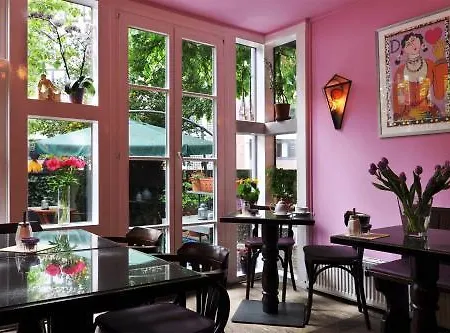 Frauenhotel Hanseatin - Women Only Hotel 2*