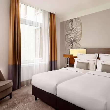 Reichshof Hotel 4*