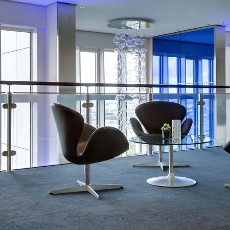 Radisson Blu Hotel, Szálloda