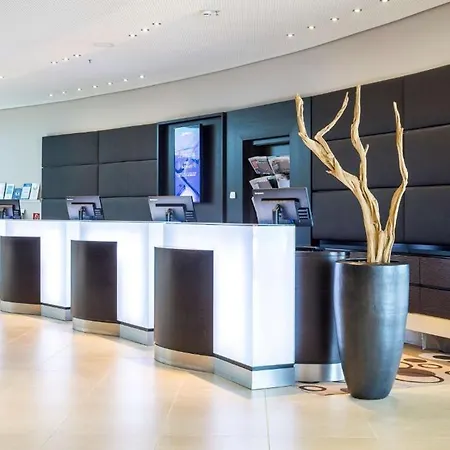 Radisson Blu Hotel, Airport Hotel 4*
