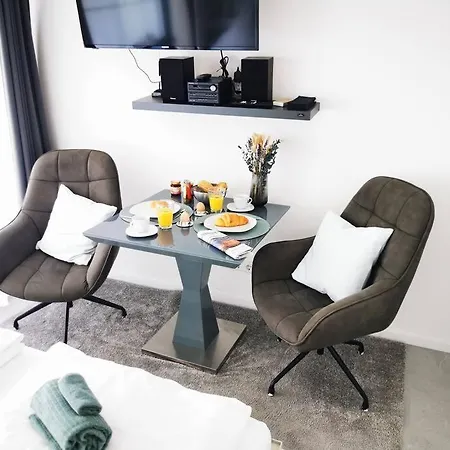Hh 05 By Rockchair - Superhost Status - Modernes Mit Sonnigem Balkon & Premium Boxspringbetten In Winterhude - Geheimtipp Hamburgo