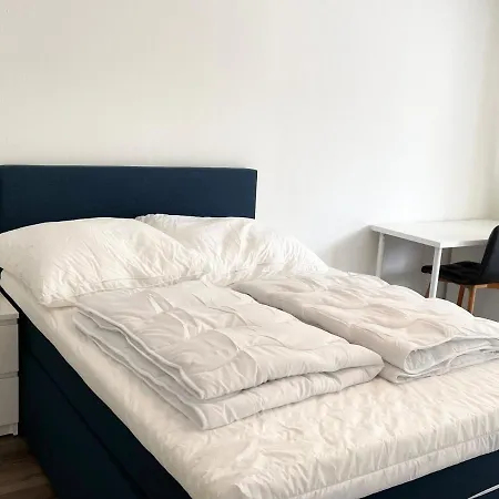 Zentrale Mit 3 Schlafzimmer Fuer Bis Zu 9 Personen Hamburg