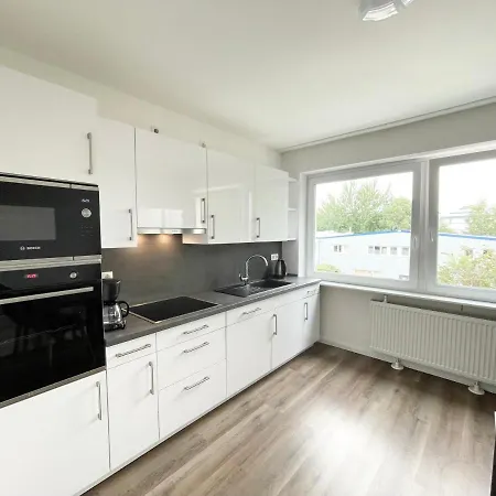 Zentrale Mit 3 Schlafzimmer Fuer Bis Zu 9 Personen *