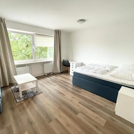 Zentrale Mit 3 Schlafzimmer Fuer Bis Zu 9 Personen Apartment Hamburg