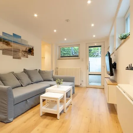 Neue Zentrale Souterrain-wohnung 24h Self Check-in * Hamburg