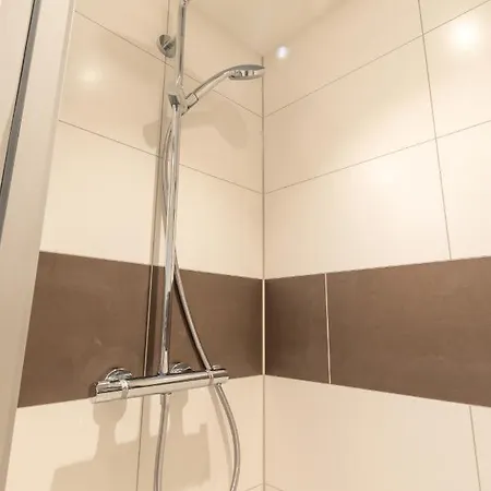 Apartament Neue Zentrale Souterrain-wohnung 24h Self Check-in *