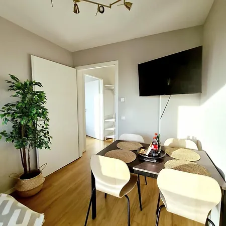 Urban Living - Floor