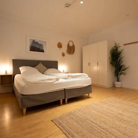 Apartament Center *