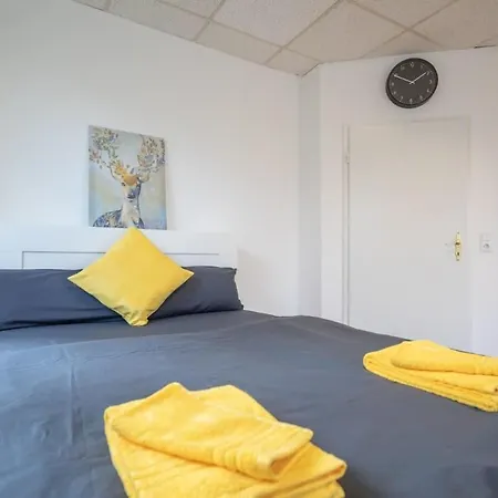 Apartment Beautiful 2 Bedroom Incl Parking
