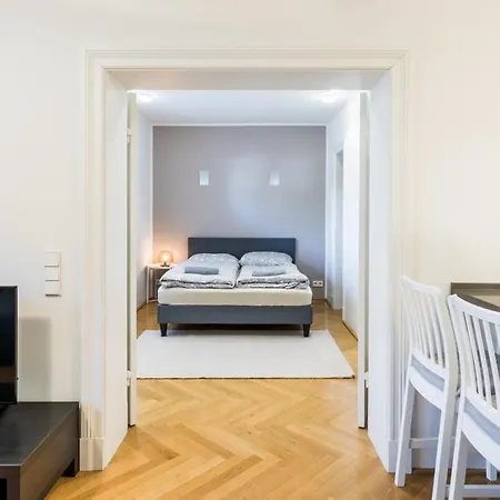 Modern Near Aussenalster Hamborg