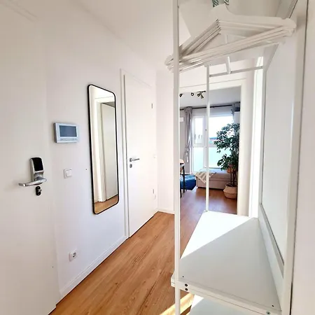Urban Living - Floor Apartment Hamburg