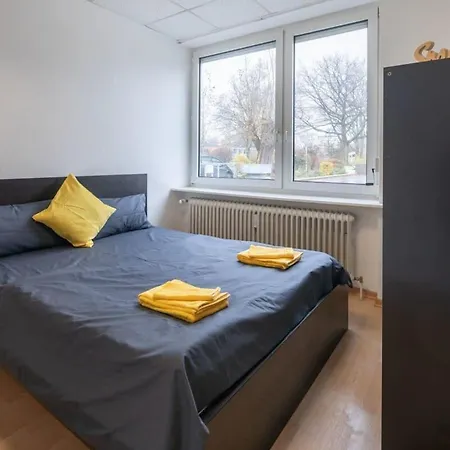 Beautiful 2 Bedroom Incl Parking *