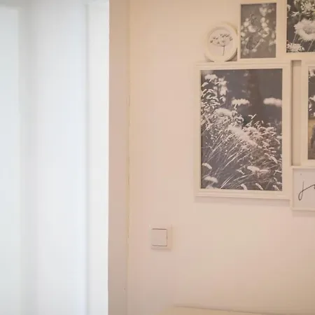 Beautiful 2 Bedroom Incl Parking Apartment