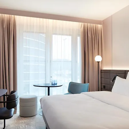 Novotel Station Hotel