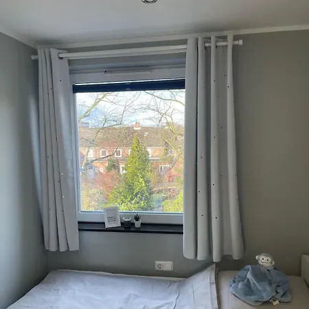 Inselsuites Finkennest Airbus Finkenkwerder 125 M2 Kamin Apartment