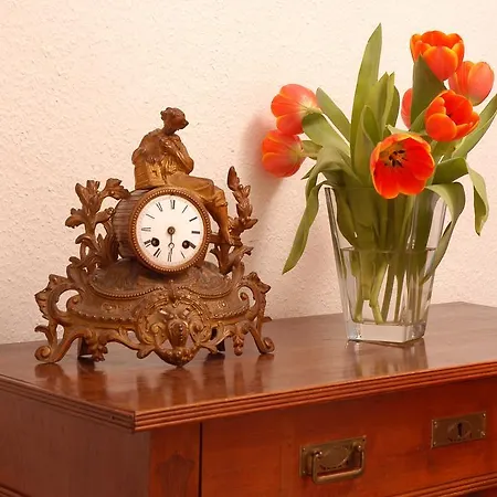 Frauenhotel Hanseatin - Women Only 2*