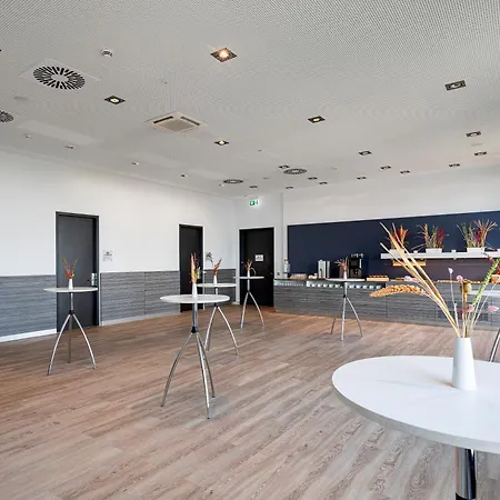 Hotel Intercityhotel Dammtor-messe 4*