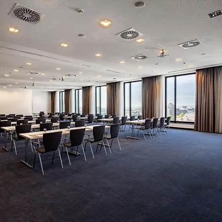 Intercityhotel Dammtor-messe Hotel 4*